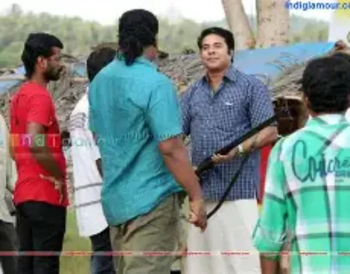 കടൽ കറൂപ്പ് (Kadal Karooppu)